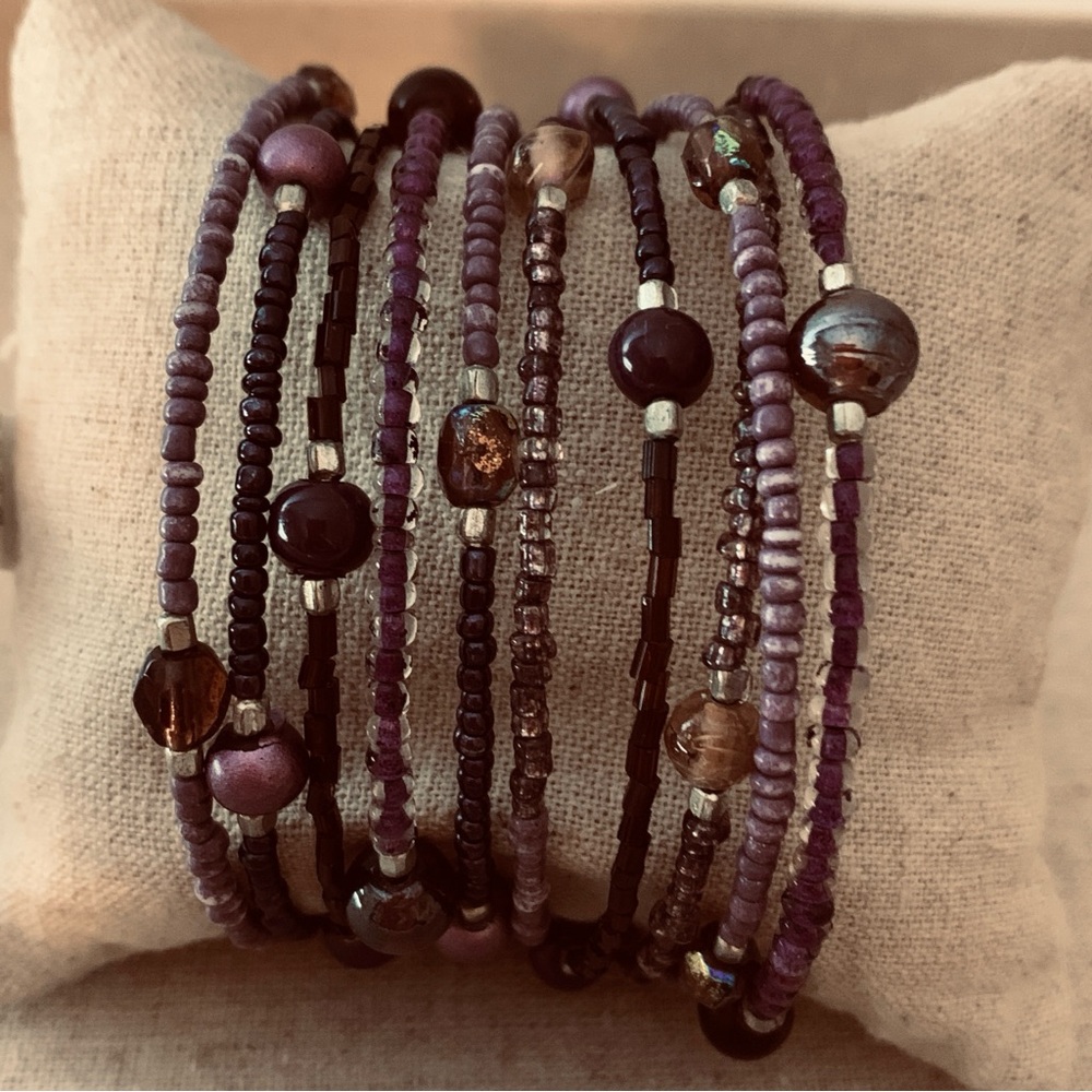 Source Unknown Multicolor Beaded Bracelet Set
